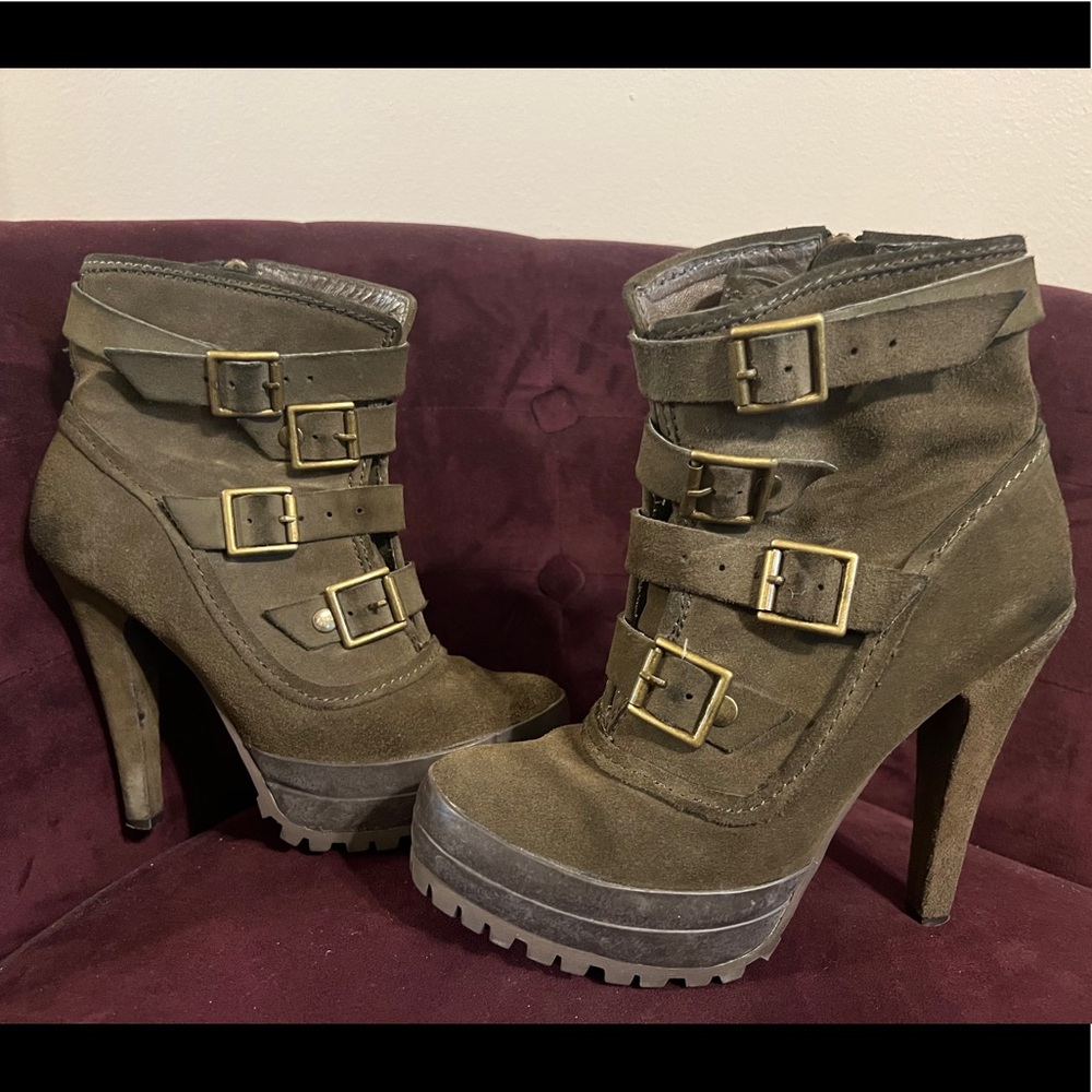 Suede Buckle platform ankle boots